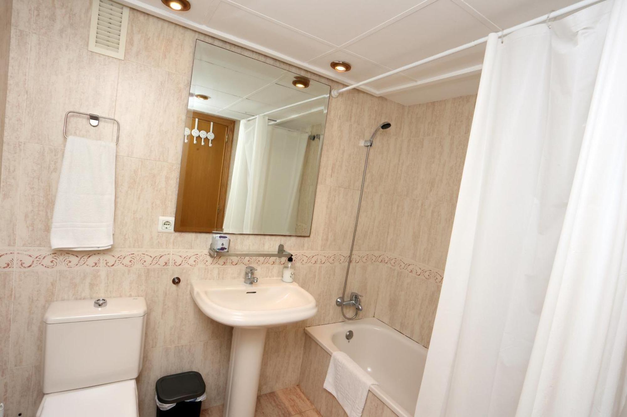 Apartamento Dos Habitaciones Primera Linea De Playa บาเลนเซีย ภายนอก รูปภาพ